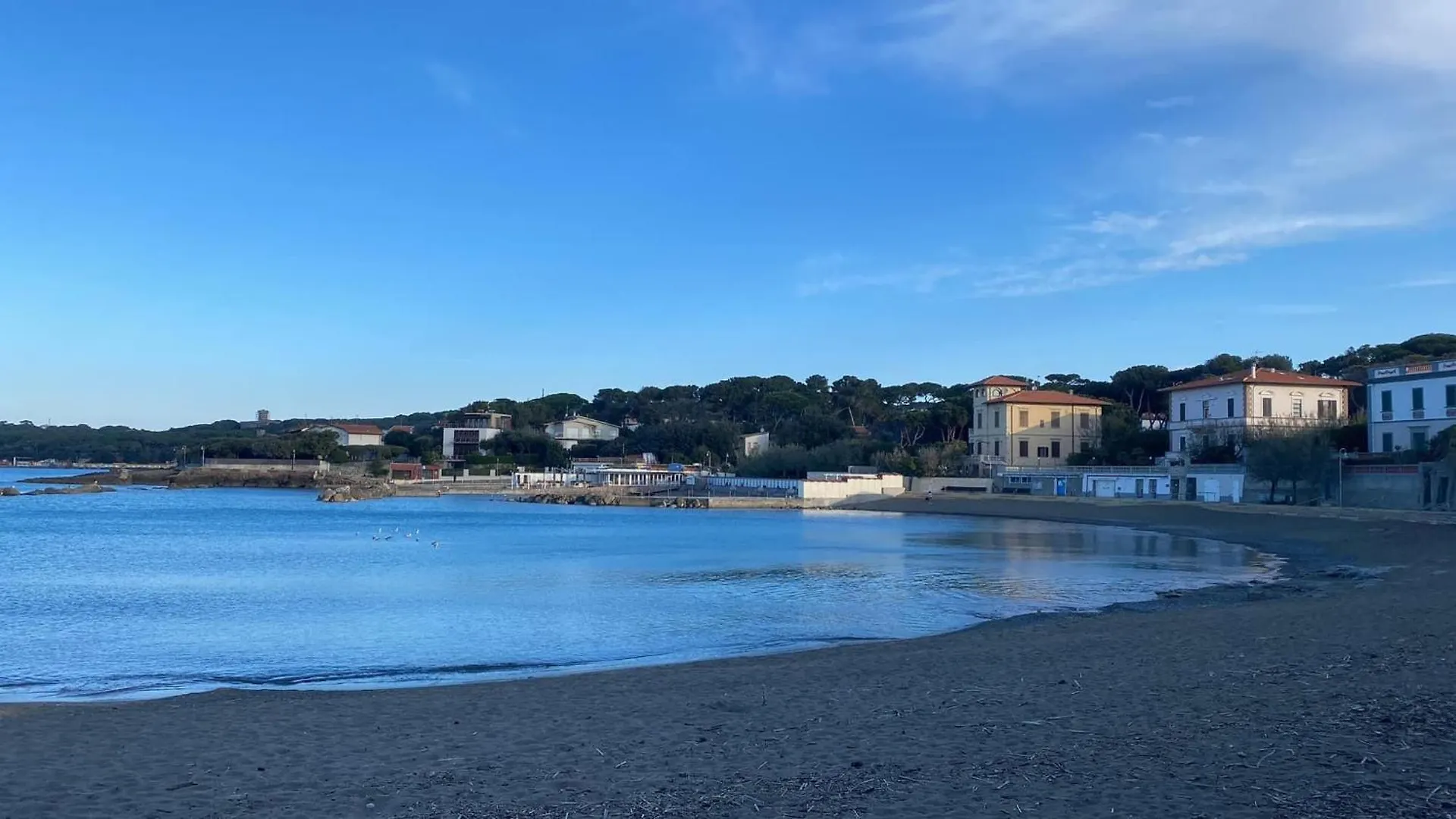 Villa A Due Passi Dal Mare Castiglioncello Italia